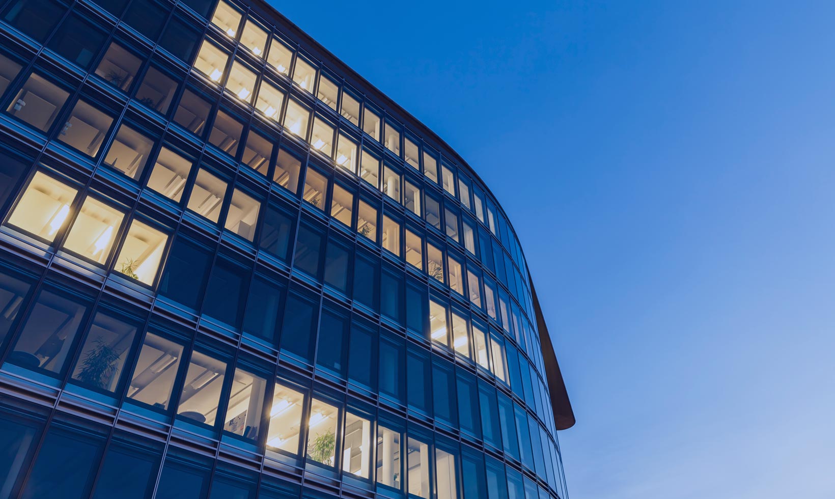 첨단 ICT기술을 선도하는 기업, 고객의 성공을 위한 최고의 파트너가 되겠습니다